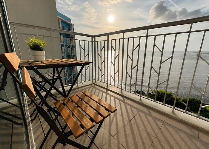Апартаменты 1br Seaview Beside Okada Bay Solaire Airport Манила